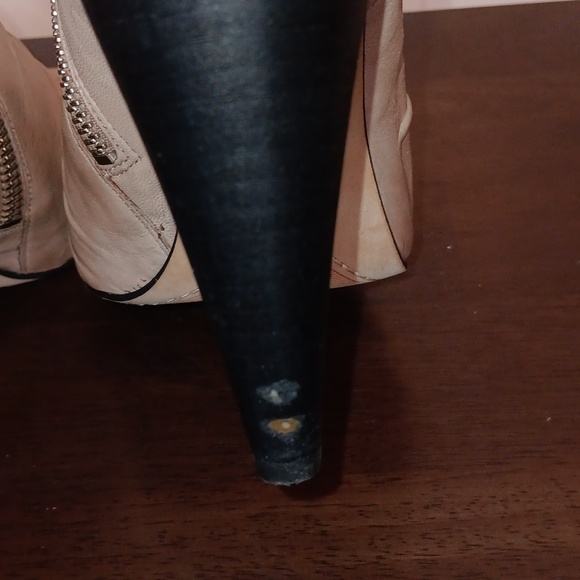 Vince Camuto Women's 8.5 5" Heel Leather Tan Peep Toe Booties Zip-up - Picture 5 of 9